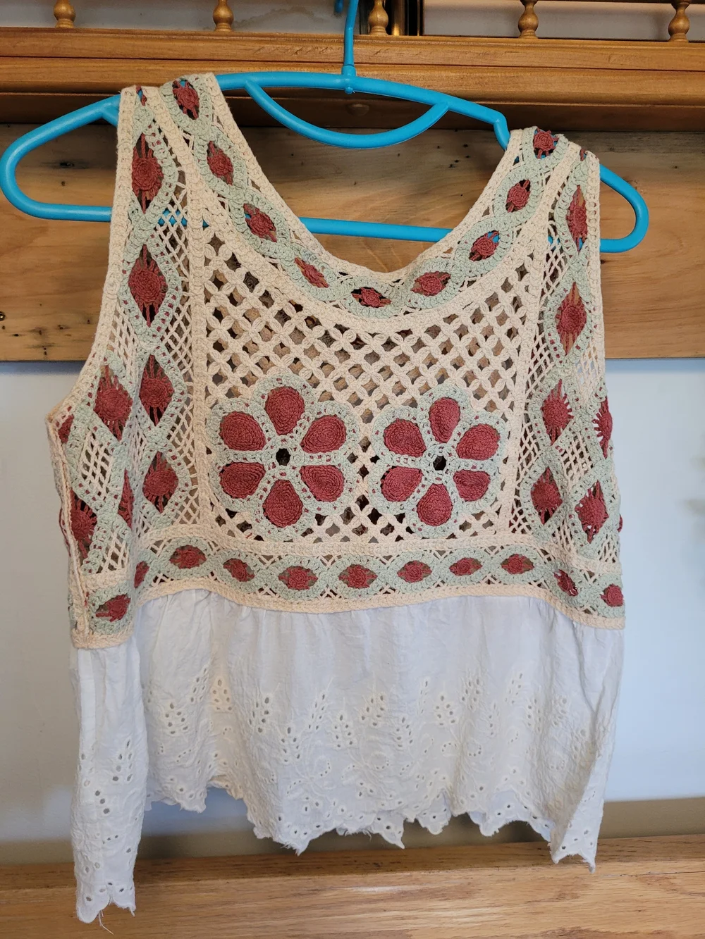 QED London Crochet Floral Tank Top - Picture 2 of 6